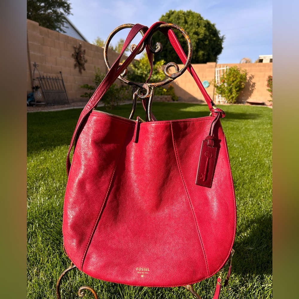 Rich cranberry leather Fossil hobo-style bag. 2 different strap length options